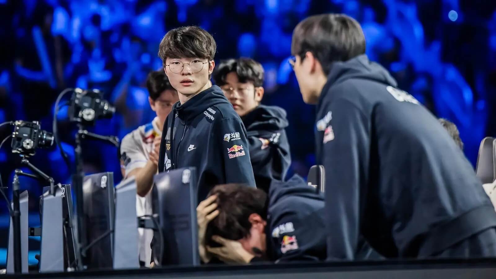 Deft's Last Dance ends as a World Champion beating Faker | TearOfTheGoddess